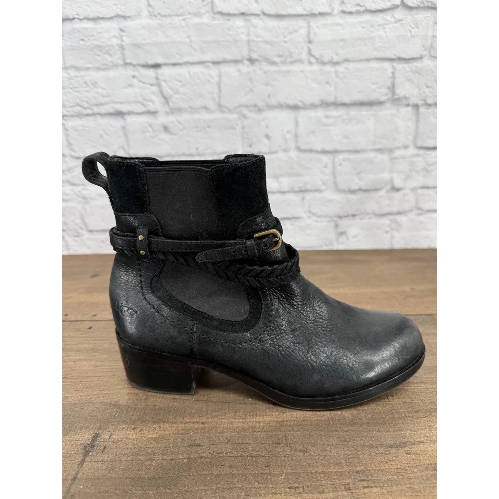 UGG Krewe Black Leather Shearling Ankle Boots 8 Braided Harness Moto Western